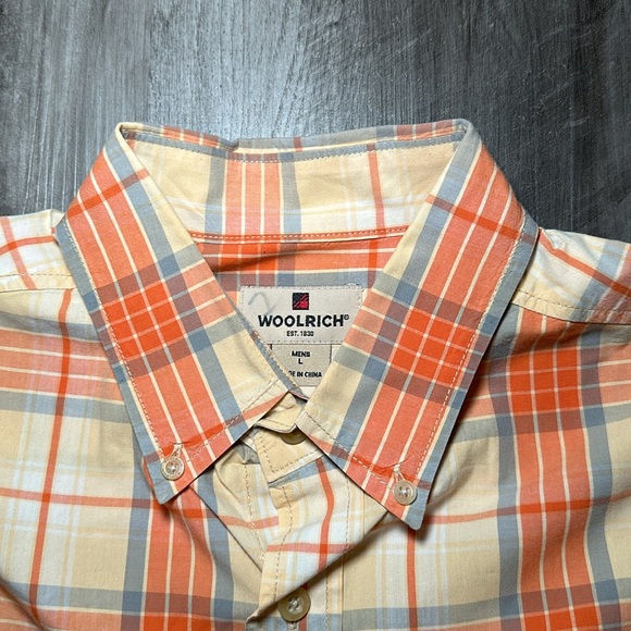 Woolrich Short Sleeve Button Down - Large - Picture 6 of 6